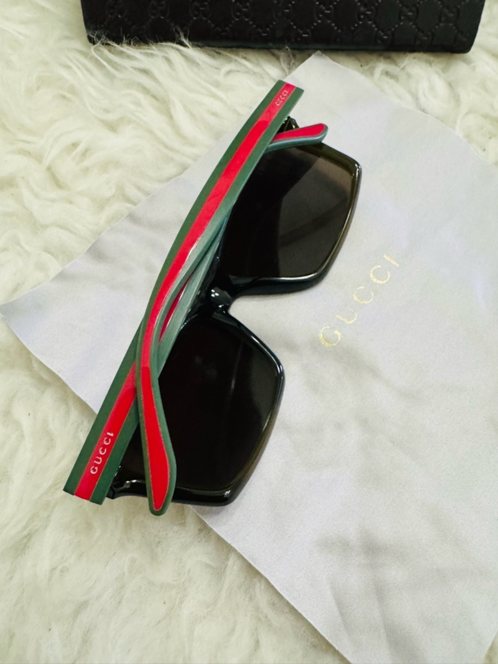 Gucci Black Frame Sunglasses with Cherryline Temples - Picture 3 of 10